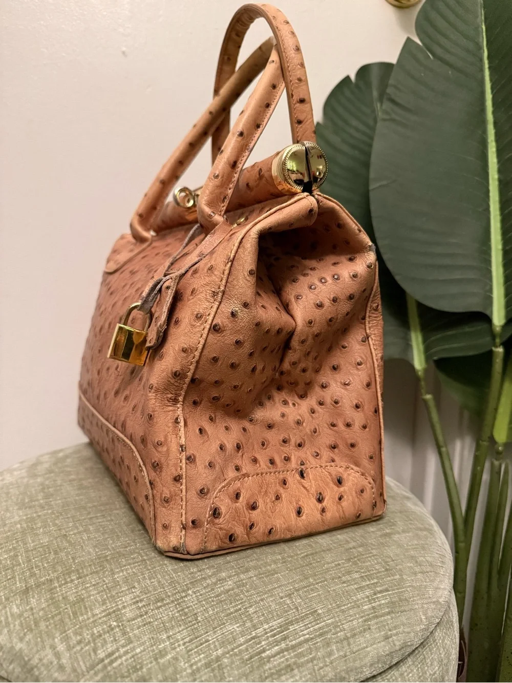 Pelle di Giada Made in Italy ostrich-textured/ostrich leather handbag